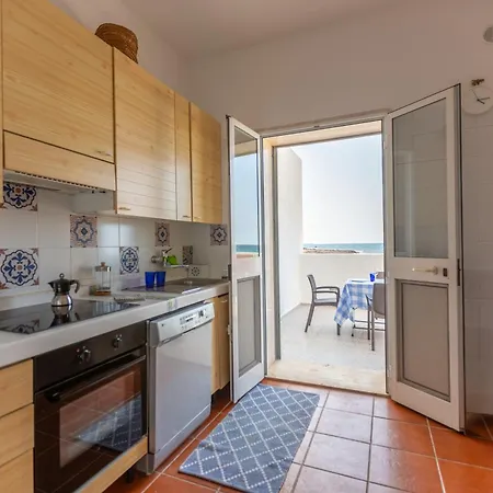 Seaside Paradise - Barihouses Apartment